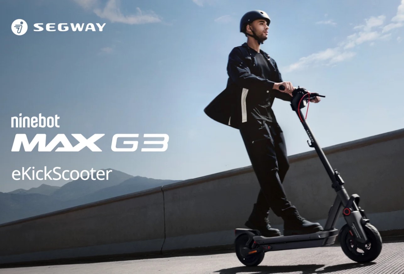 Segway Ninebot Max G3 — перевірка складального шарніра і дисплея під час технічного огляду самоката Segway Ninebot Max G3 — перевірка складального шарніра і дисплея під час технічного огляду самоката